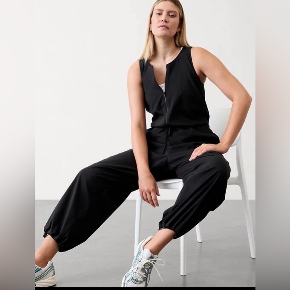 NWT Athleta Flex Jumpsuit Black 588230 Sz MT